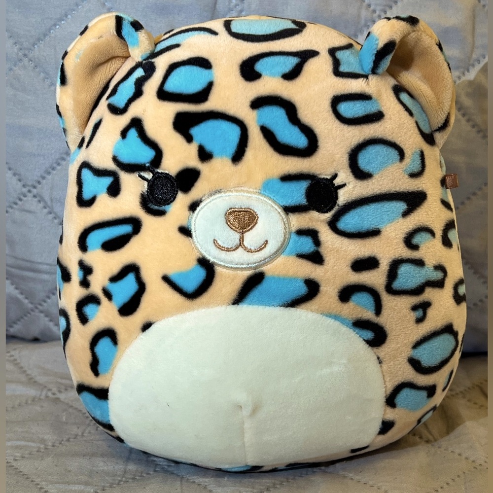 Liv 8” Leopard Squishmallow